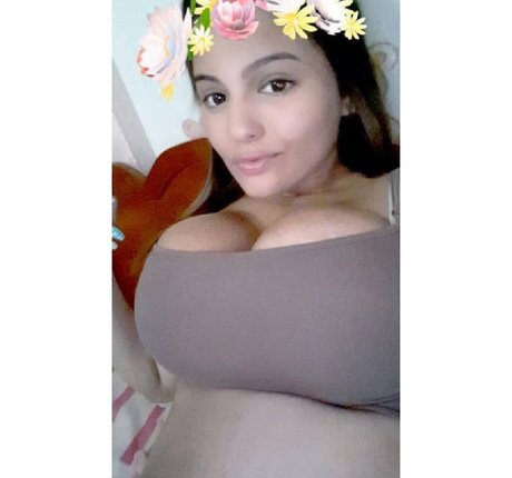 Maria Paola onlyfans content type