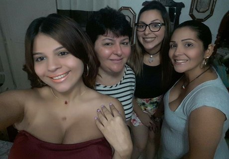 Maria Paola onlyfans ass