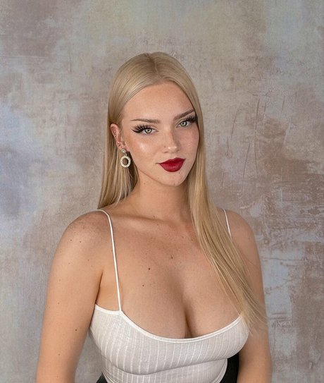 sheyliee onlyfans nudes leak