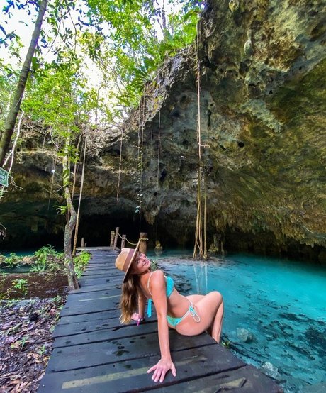 Thaisa Leal onlyfans leaks.