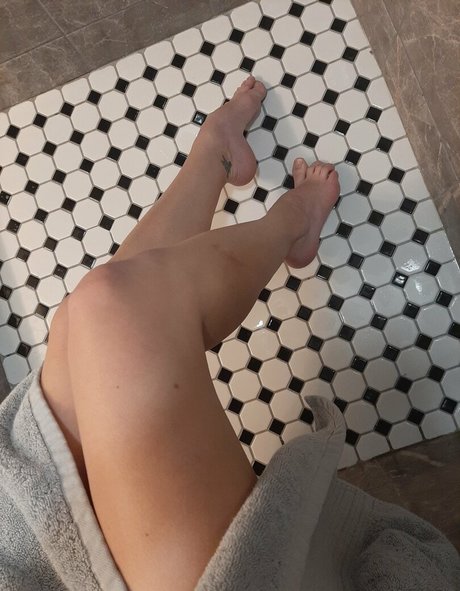 hippiefeet23 onlyfans naked