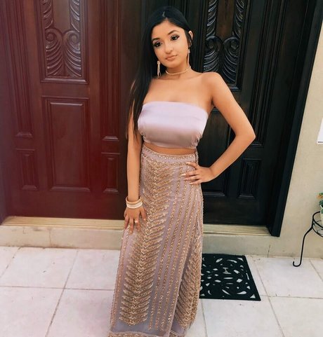 Alina M nude onlyfans leaked