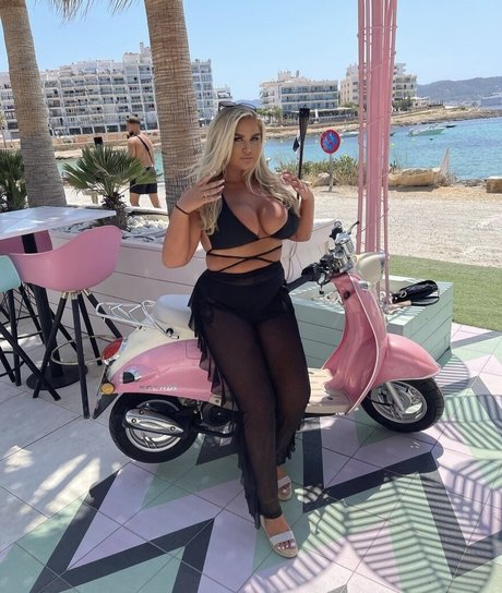 Brittany T onlyfans lean