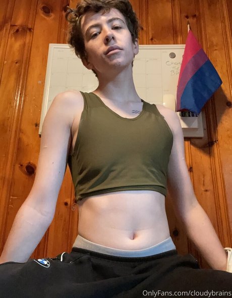 cloudybrains onlyfans nudes