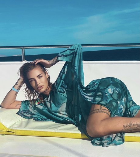 dorienrose onlyfans picture