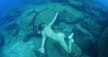 leilawaterfalls nude onlyfans