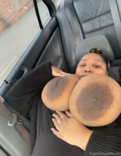 supersaiyanboobs onlyfans nude leaks