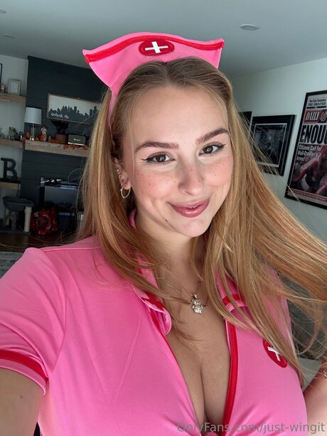 Just Wingit onlyfans topless