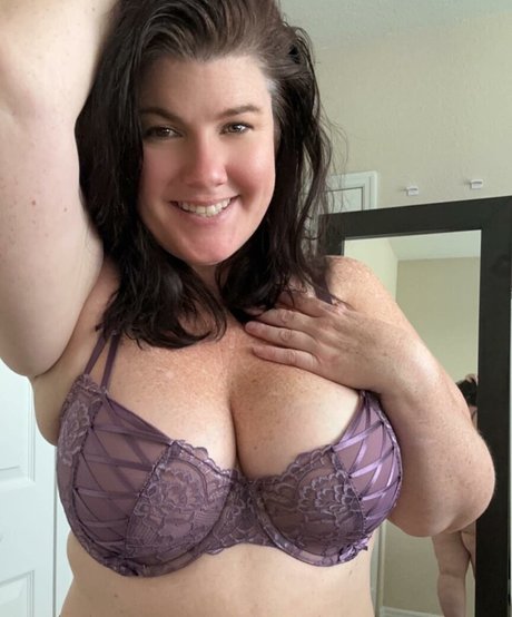 Crystal McBootay onlyfans nudes leaked