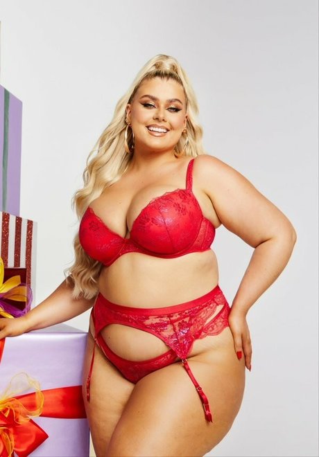 Izzy Nicholls only fans leaked