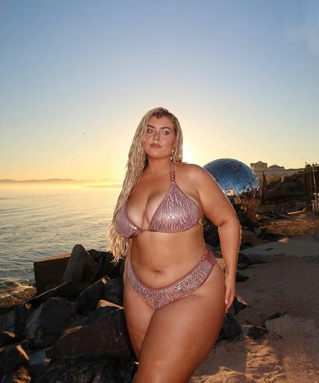 Izzy Nicholls leaked onlyfans nudes