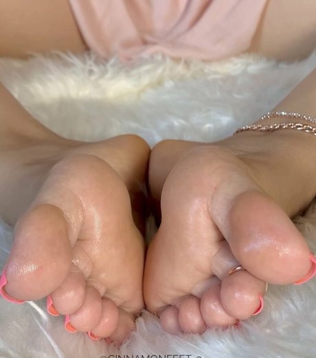 Cinnamonfeet onlyfans leak ass
