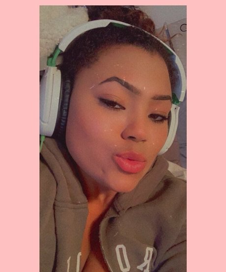 thisahappyhouse onlyfans free