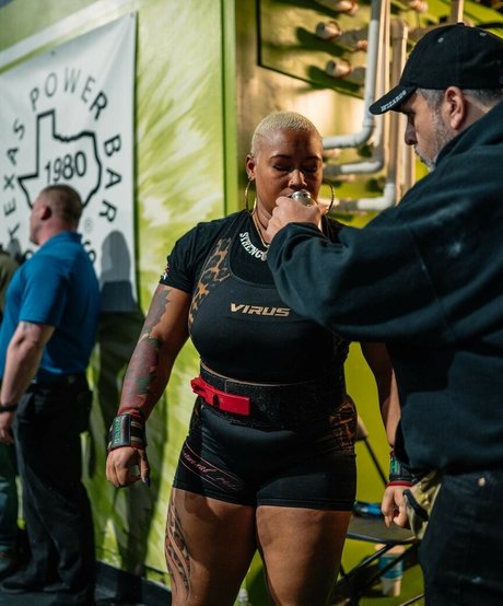 Queen R leaked onlyfans sextape