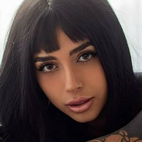 kate moor Profile pic