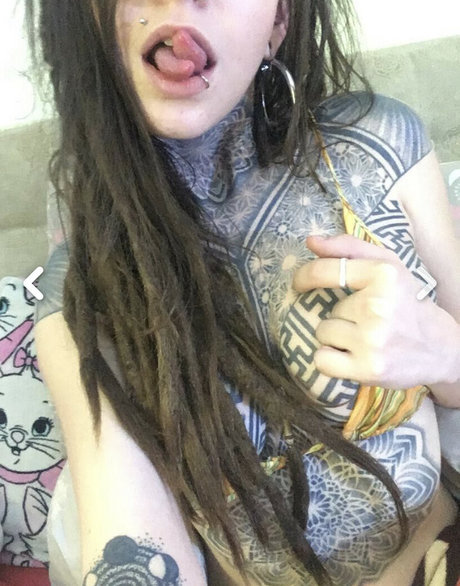 Lola Freak onlyfans leams