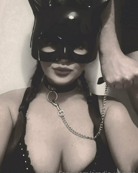 aradia xfiento onlyfans leajs