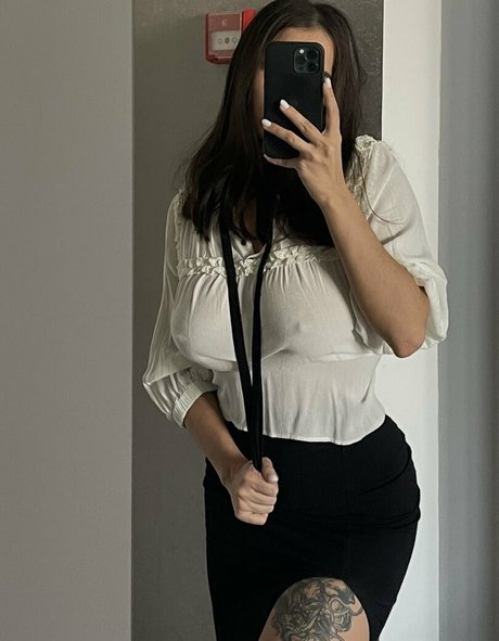 Kamilla Karieva onlyfans leaked nudes