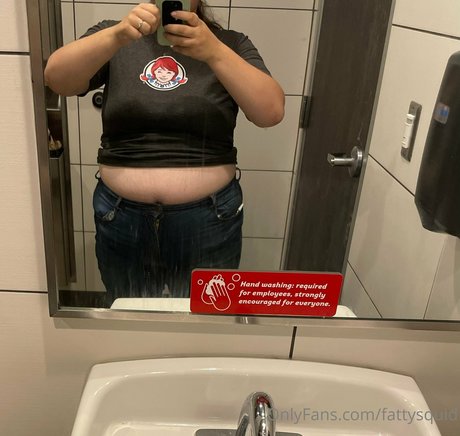 gluttonoussquid onlyfans leak ass