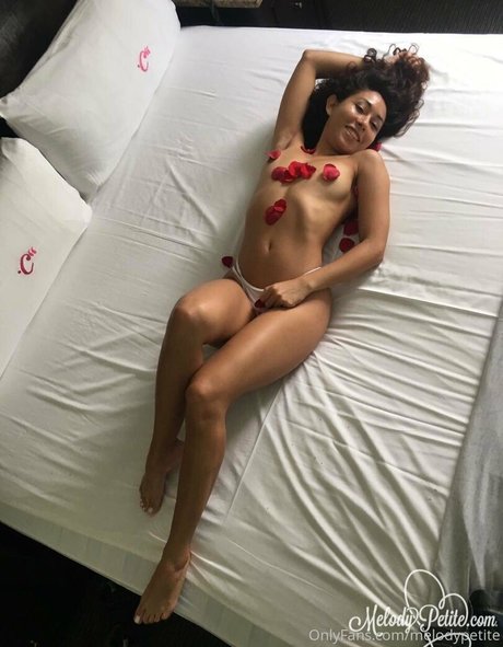 melodypetite onlyfans nude leaks