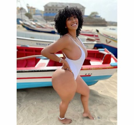 Sophie Likosky nude on onlyfans