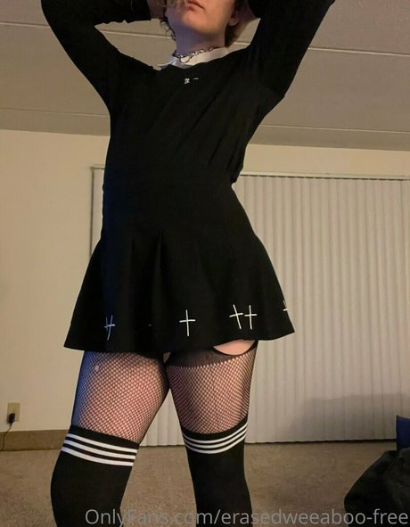 erasedweeaboo free onlyfans lesk