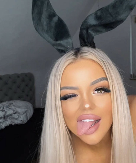 Sina grd nude onlyfans pics