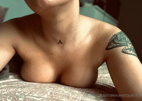 alexiavazquez328 onlyfans sexy