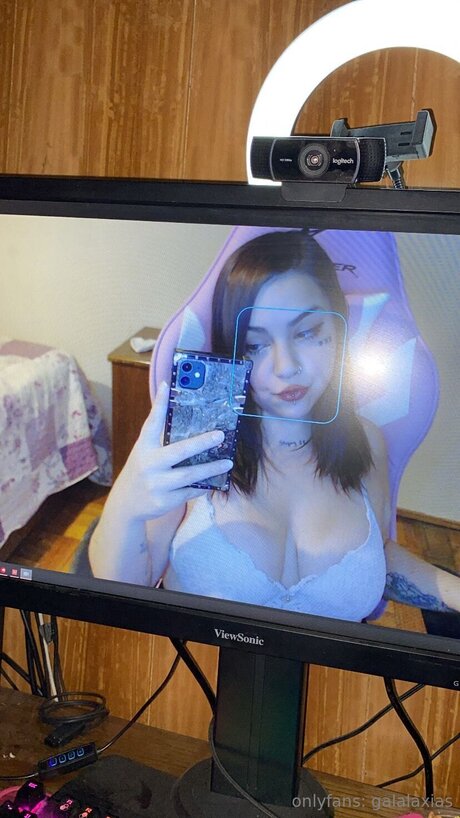 Galalaxias only fans content