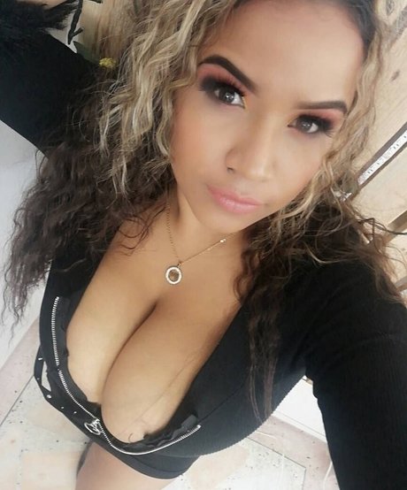 Isa Gomez onlyfans naked