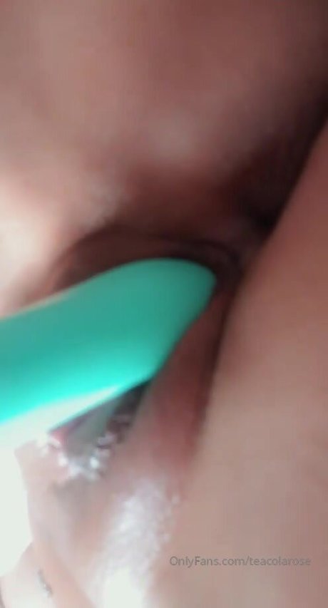 English teacola rose is on onlyfans