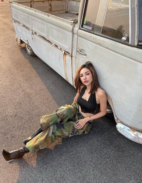 chaly xx nsfw onlyfans