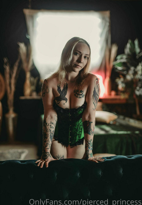 pierced princess nude only fans leaks
