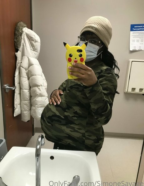 simonesavage onlyfans boobs