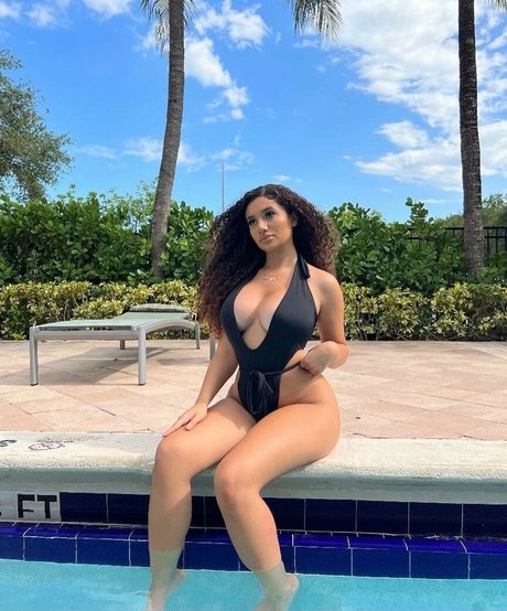 Christina April Amaral onlyfans leaked xxx