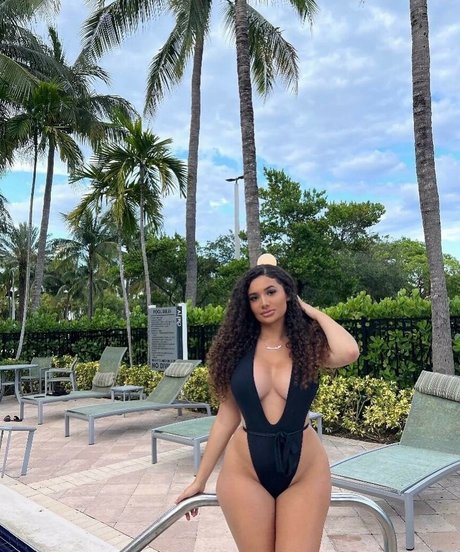 Christina April Amaral onlyfans content type