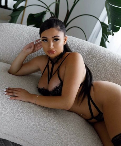 Christina April Amaral only fans porn