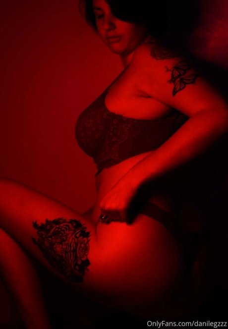 danalegzzz only fans photos