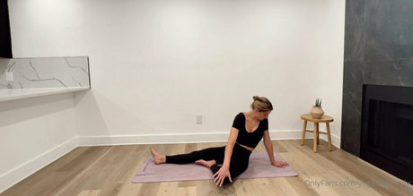 yogawithemily nudes onlyfans leaked