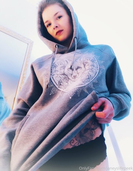 janeyslifepeek onlyfans nudes leak