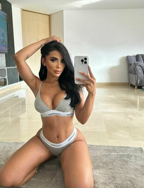 karinagarciaoficial onlyfans photo