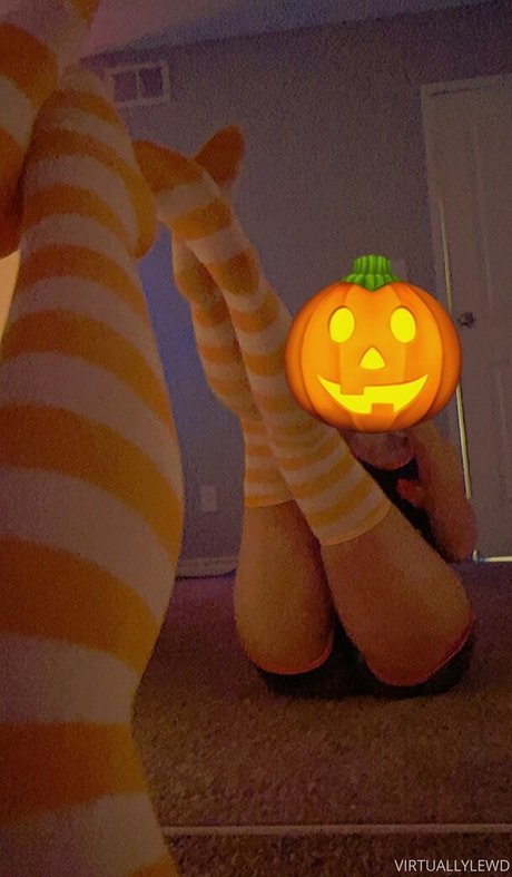 virtuallylewd onlyfans nudes leaks