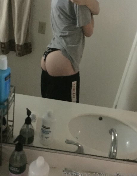 missnowi onlyfans xx