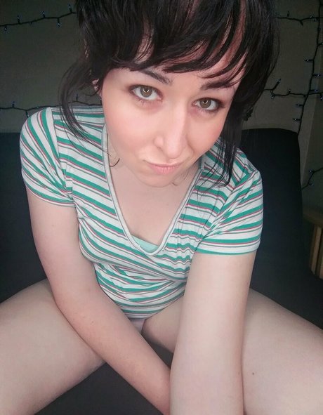 anniebrokely ass onlyfans