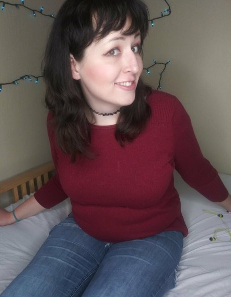 anniebrokely only fans.