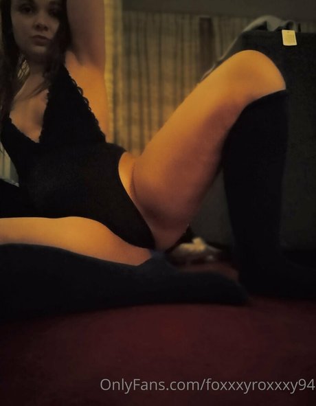 foxxxyroxxxy94 only fans nude