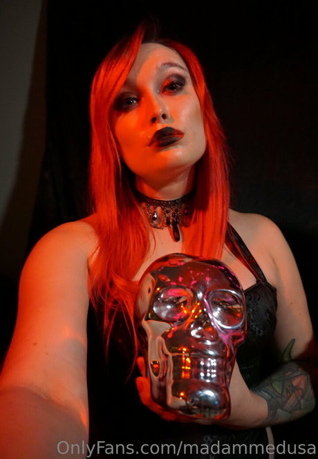 madammedusa nude onlyfans