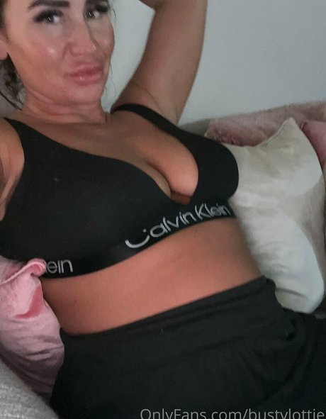 bustylottie nude onlyfans