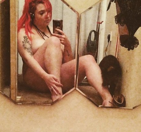 Ariel Vanderberg naked onlyfans pics