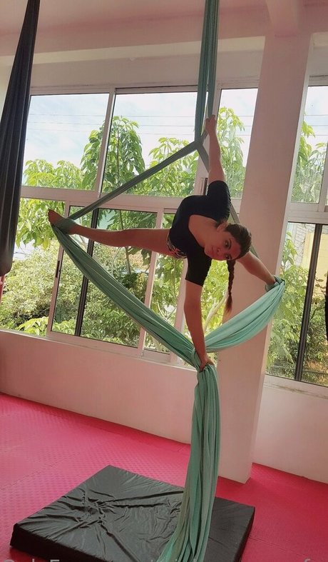 miabasagnes free nude porn onlyfans